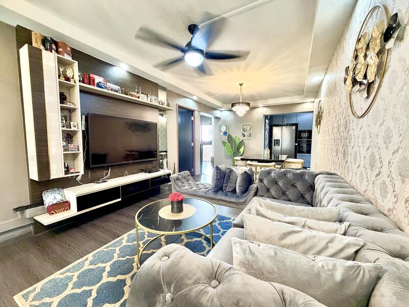 For Sale - 764 Woodlands Circle