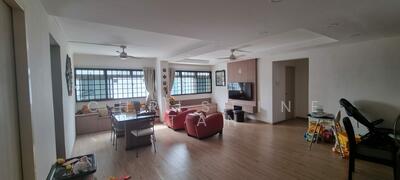 For Sale - 702 Pasir Ris Drive 10