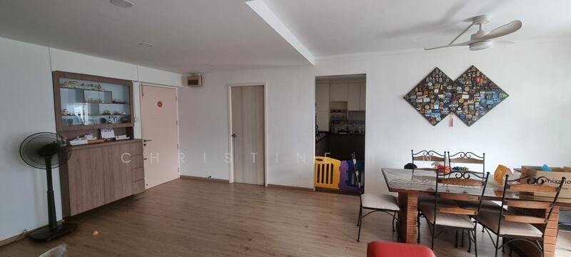 For Sale - 702 Pasir Ris Drive 10