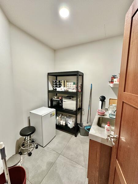 320 Orchard Road, Orchard Road, 2,325 sqft, Other Retail For Rent, by Jonathan Phay, 60179127 - Staff Pantry - CommercialGuru.com.sg