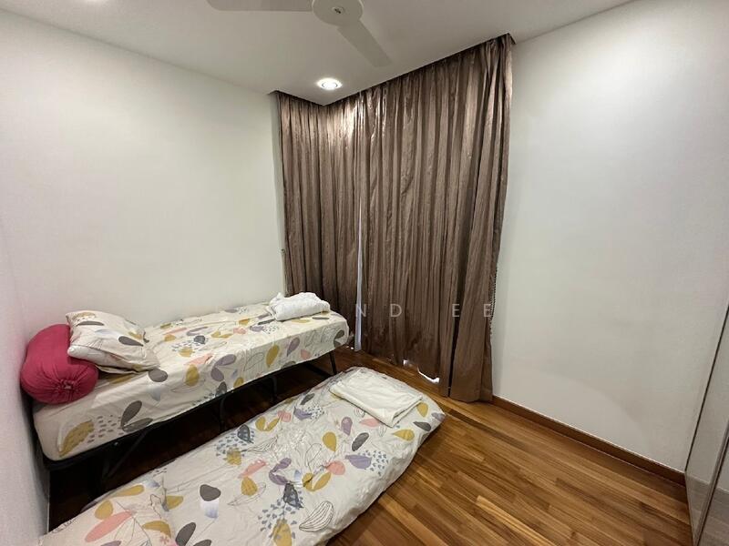 For Sale - Grandeur 8