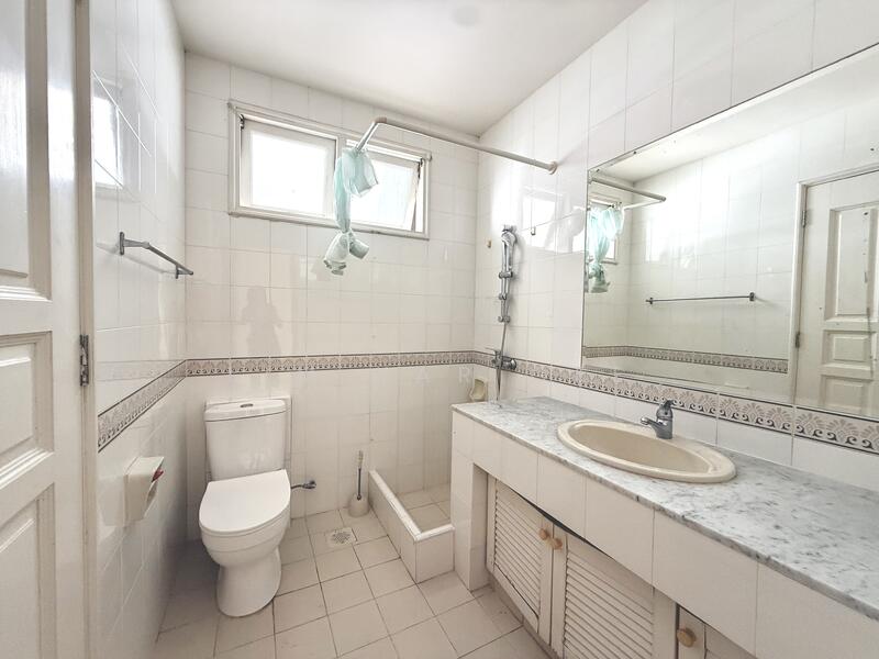 Jack & Jill Bathroom