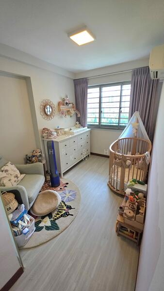 678C Punggol Drive HDB Flat For Sale at S$ 950,000 | PropertyGuru Singapore - Bedroom