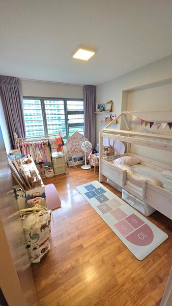 678C Punggol Drive HDB Flat For Sale at S$ 950,000 | PropertyGuru Singapore - Bedroom