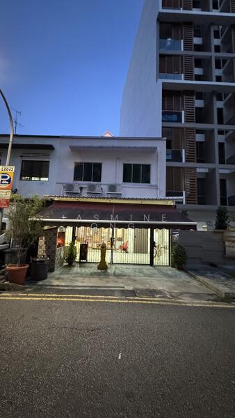 For Sale - Lorong 30 Geylang