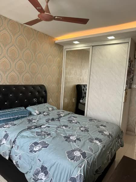 529 Jurong West Street 52 HDB Flat For Sale at S$ 700,000 | PropertyGuru Singapore - Bedroom