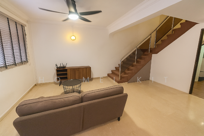 For Sale - 633 Hougang Avenue 8