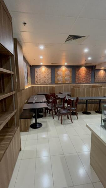 Lucky Plaza, 304 Orchard Road, 1,152 sqft, Other Retail For Rent, by Gupta Sameer Raj, 60179477 - Dining Room - CommercialGuru.com.sg