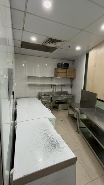 Lucky Plaza, 304 Orchard Road, 1,152 sqft, Other Retail For Rent, by Gupta Sameer Raj, 60179477 - Kitchen - CommercialGuru.com.sg