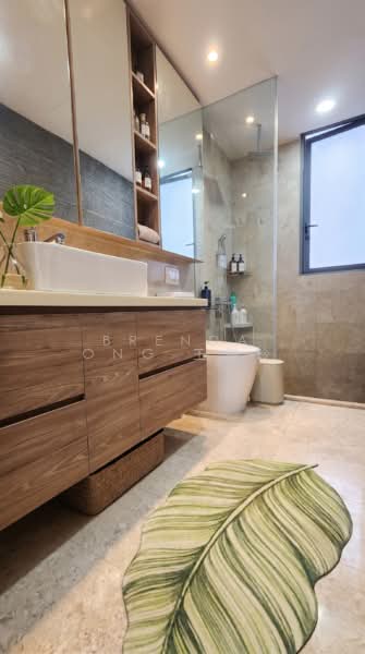 Seastrand, 11 Pasir Ris Link, 2 Bedrooms, 883 sqft, Condominium For Sale, by Brenda Ong 王淑玲, 60179610 - Bathroom - PropertyGuru.com.sg