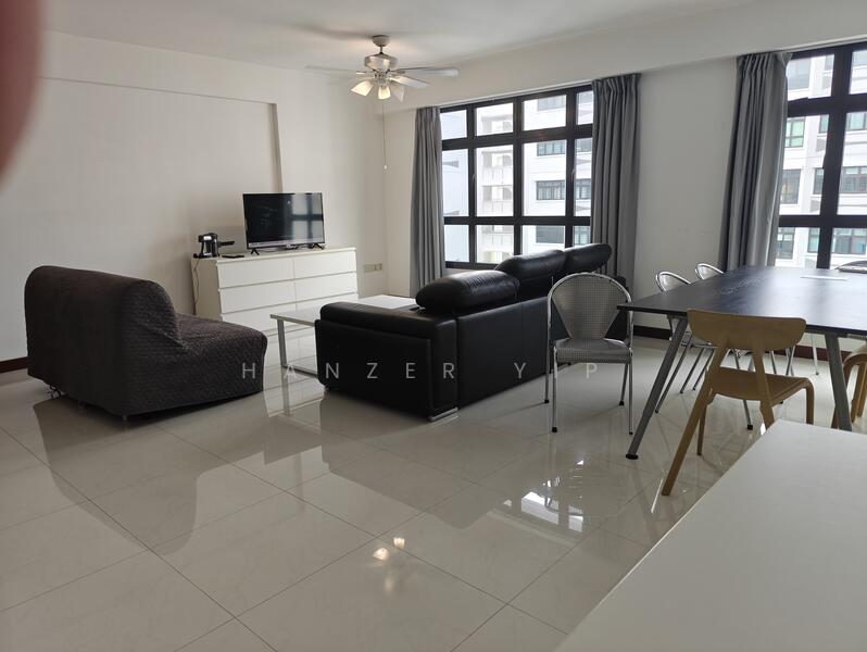 For Rent - 274A Compassvale Bow