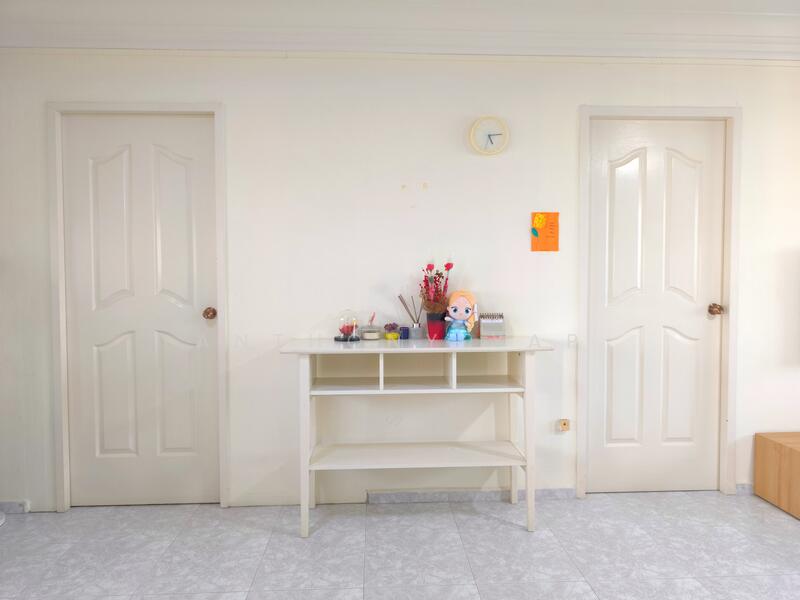 For Sale - 303 Tampines Street 32