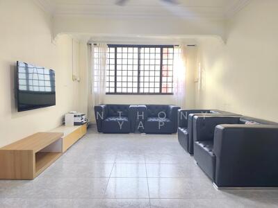 For Sale - 303 Tampines Street 32