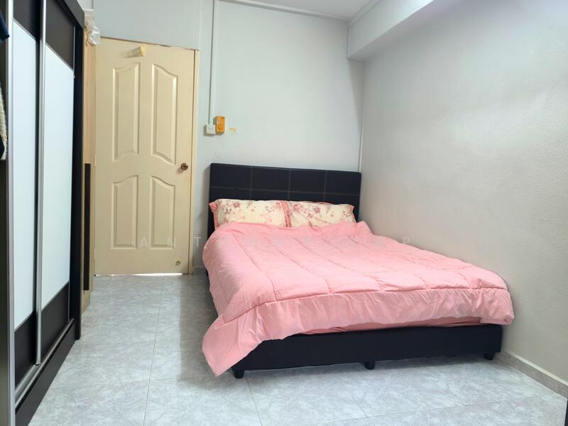 For Sale - 303 Tampines Street 32