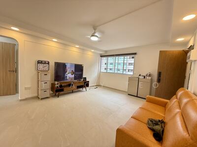 For Rent - 438 Ang Mo Kio Avenue 10