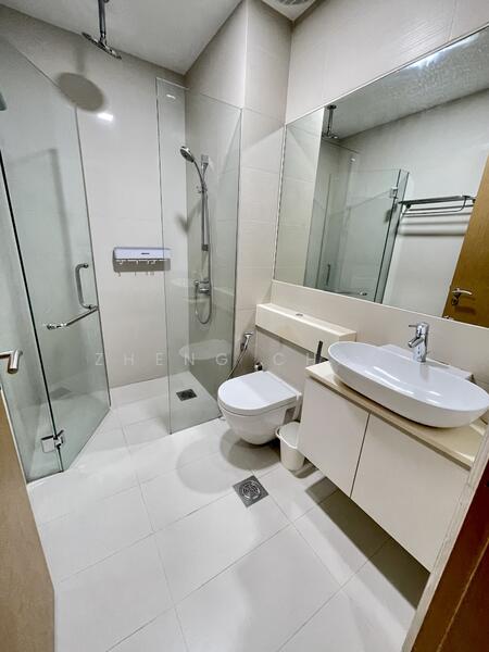 Jool Suites, 2 Sing Joo Walk, 1 Bedroom, 484 sqft, Apartment For Rent, by Zheng Chao, 60179914 - Bathroom - PropertyGuru.com.sg