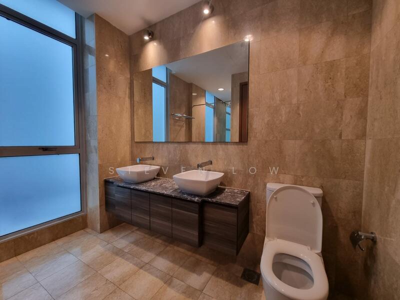 Master Bedroom Bathroom - L2