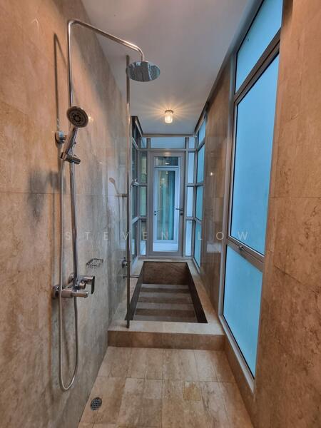 Master Bedroom Bathroom - L2