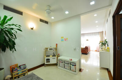 For Rent - Nassim Jade