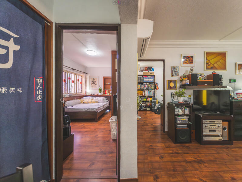 Living Room Corridor (to 2 rooms)