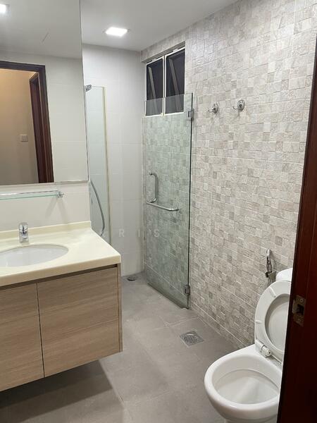 Regent Park, 26 Jalan Lempeng, Buona Vista / West Coast / Clementi New Town, Room Rental, 130 sqft, Condominium For Rent, by Kris Li, 60180342 - Bathroom - PropertyGuru.com.sg