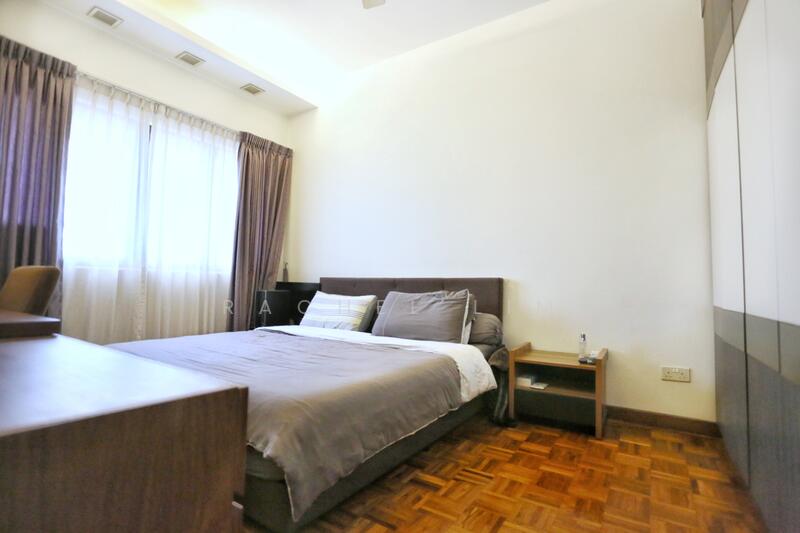 3rd Level: Spacious 1st Junior Master Bedroom - With ensuite & spacious wardrobe
