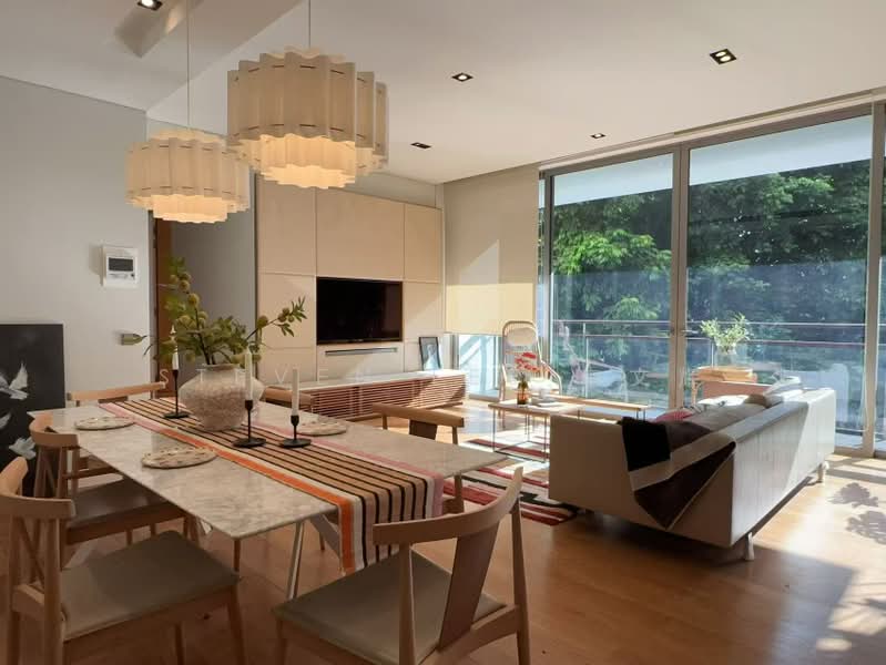 Hilltops, 99 Cairnhill Circle, 4 Bedrooms, 1,593 sqft, Condominium For Sale, by Steven Lee 李文辉, 60180593 - Living Room - PropertyGuru.com.sg