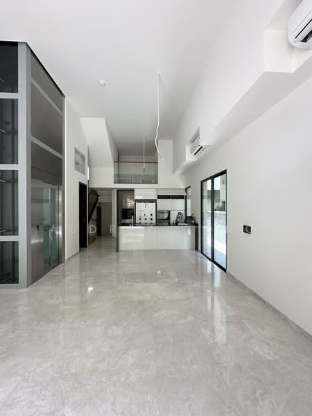 Belgravia Ace, 100 Belgravia Drive, 5 Bedrooms, 4,058 sqft, Semi-Detached House For Sale, by Audrey Wong, 60180706 - Interior - PropertyGuru.com.sg