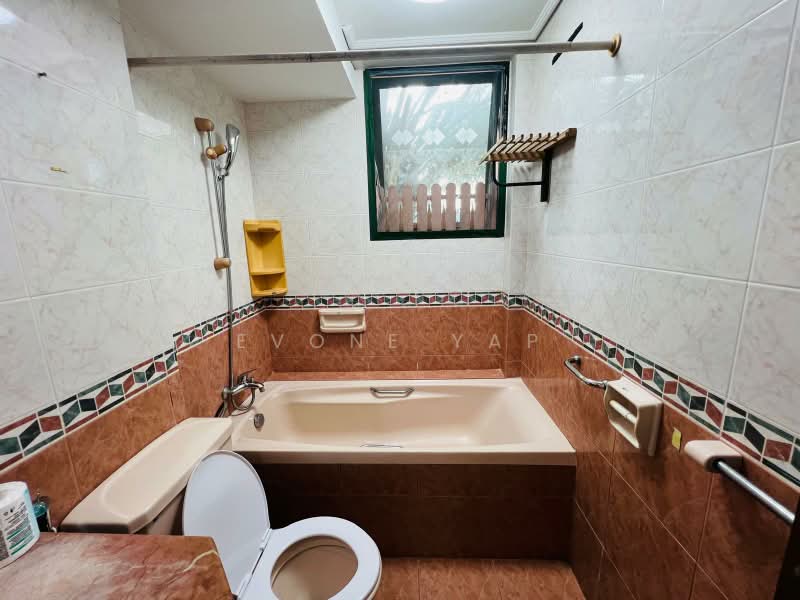 Simsville, 6 Geylang East Avenue 2, Room Rental, 150 sqft, Condominium For Rent, by Evone Yap, 60180824 - Bathroom - PropertyGuru.com.sg