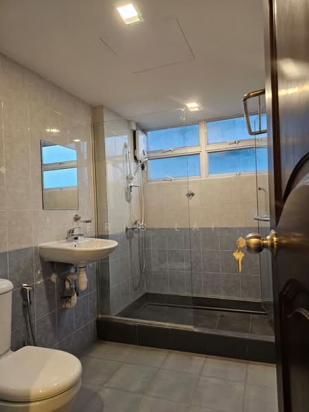 Lakeview Estate, 97A Upper Thomson Road, Room Rental, 100 sqft, Apartment For Rent, by Eric Lai, 60180953 - Bathroom - PropertyGuru.com.sg
