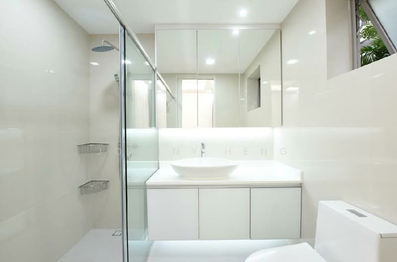 Nassim Jade, 3 Nassim Road, 4 Bedrooms, 2,400 sqft, Condominium For Rent, by Johnny Heng, 60181396 - Bathroom - PropertyGuru.com.sg