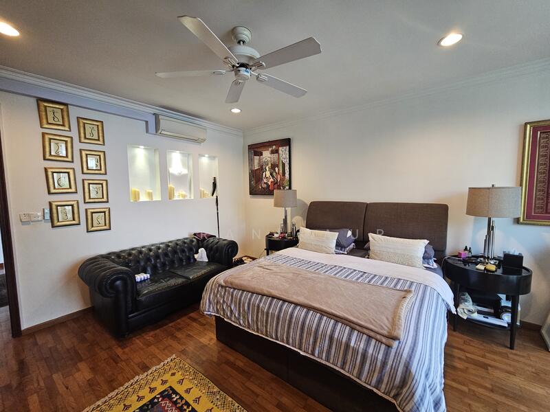 Super spacious master bedroom