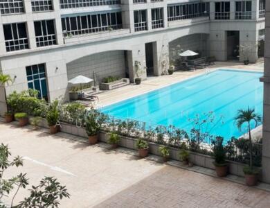 For Rent - UE Square