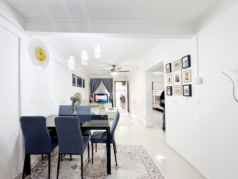 For Sale - 706 Yishun Avenue 5