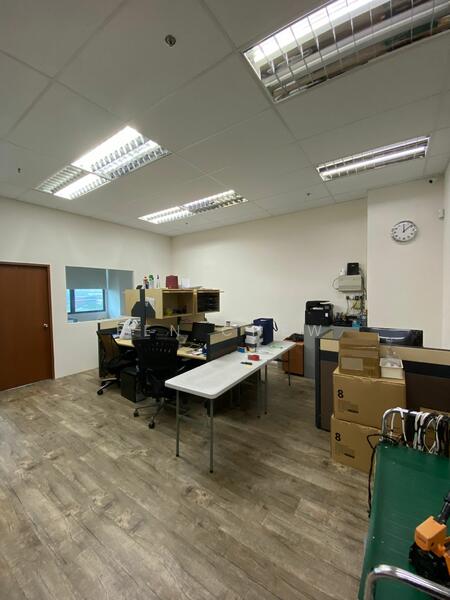 Tradehub 21, 18 Boon Lay Way, 1,582 sqft, Light Industrial (B1) For Rent, by Ben Chew, 60181722 - Study - CommercialGuru.com.sg