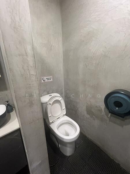 Eunos Technolink, 13 Kaki Bukit Road 1, 5,048 sqft, Light Industrial (B1) For Sale, by Brian Chng, 60181723 - Bathroom - CommercialGuru.com.sg
