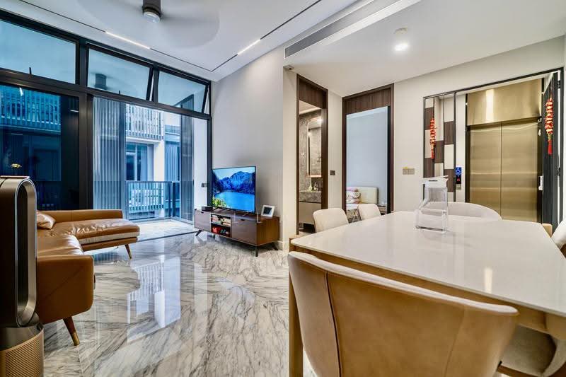 Van Holland, 186 Holland Road, Tanglin / Holland / Bukit Timah, 2 Bedrooms, 1,001 sqft, Condominium For Sale, by Stella Tan, 60181800 - Living Room - PropertyGuru.com.sg