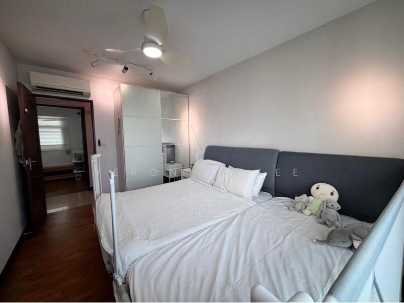 For Sale - 266A Compassvale Bow