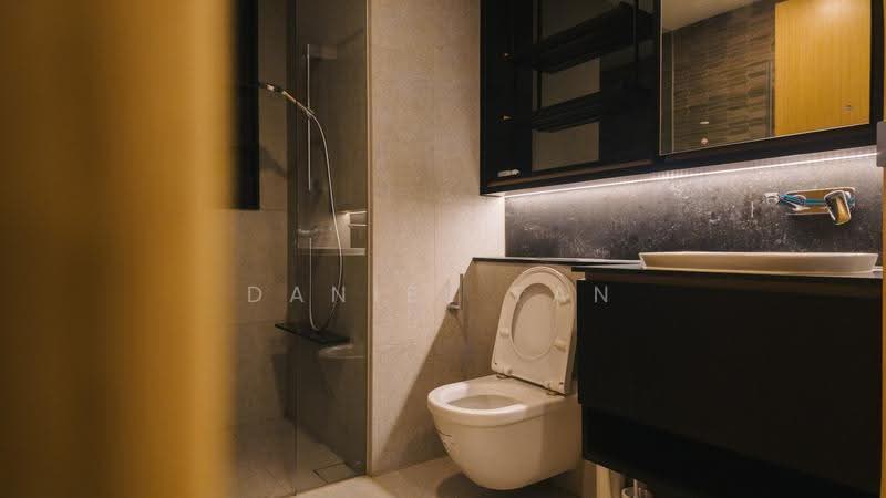 Fyve Derbyshire, 5 Derbyshire Road, Newton / Novena, 2 Bedrooms, 657 sqft, Condominium For Sale, by Daniel Tan, 60181934 - Bathroom - PropertyGuru.com.sg