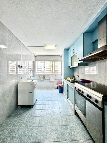 For Sale - 218 Serangoon Avenue 4