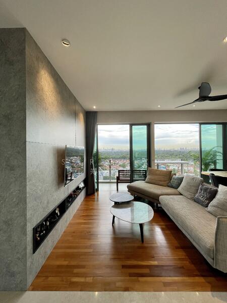 For Sale - Thomson Three