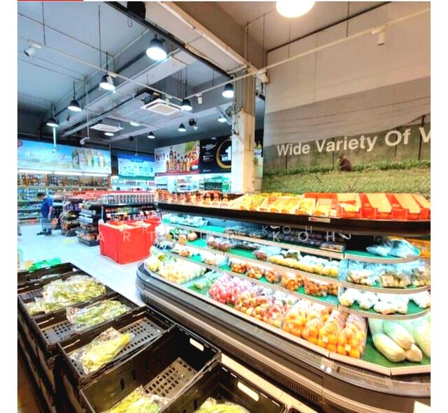 ANG MOH Supermart within 5 min walk