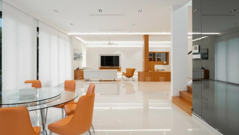 Living & Dining Area