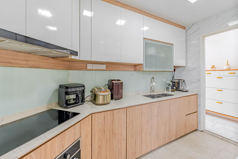 For Sale - Crystal Rhu