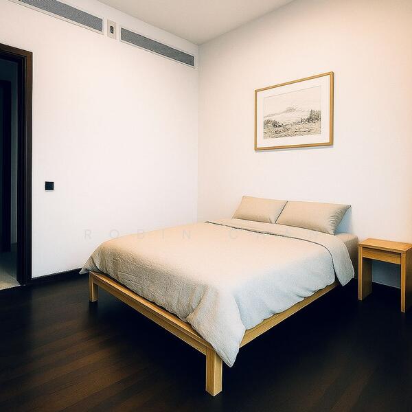 Common room can accommodate queen size bed