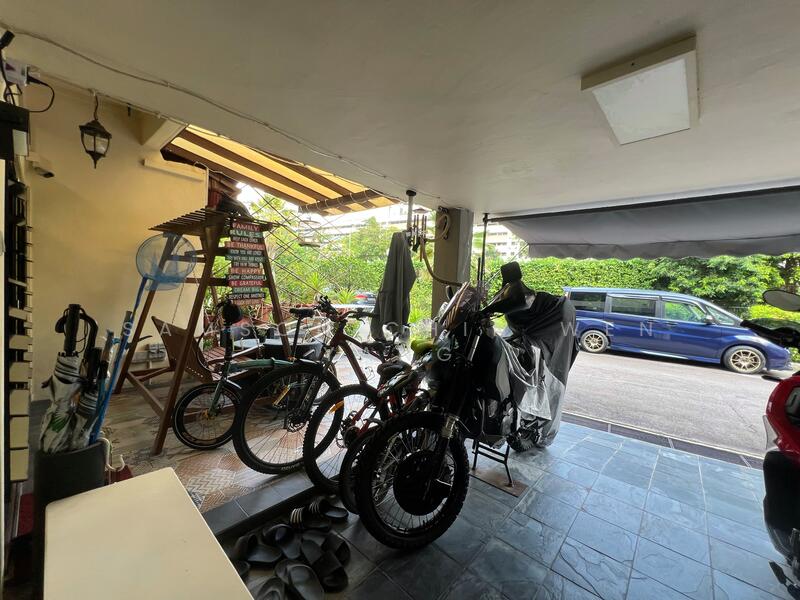 For Sale - Nicon Gardens