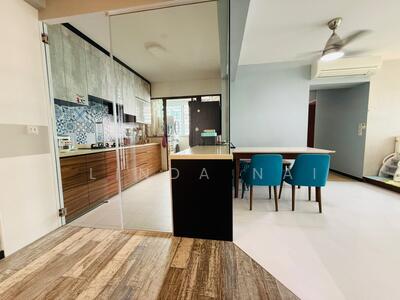 For Sale - 274B Compassvale Bow