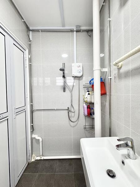 For Rent - 881 Tampines Street 84