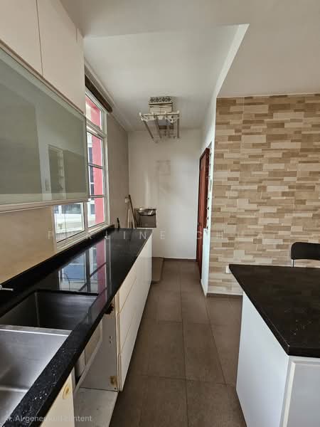 Laguna Green, 20 Jalan Hajijah, 3 Bedrooms, 1,259 sqft, Condominium For Sale, by Perline Chua, 60182559 - Kitchen - PropertyGuru.com.sg