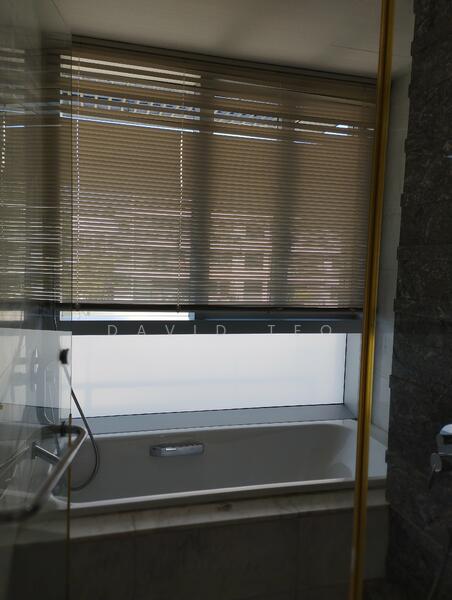 Master bedroom Bathtub